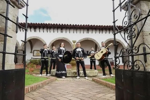 Mariachis en serenata Tunjuelito Bogotá