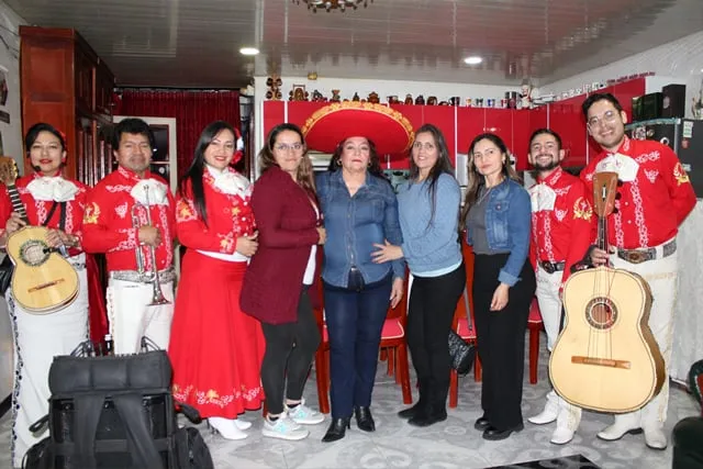 Mariachis en serenata sur de Bogotá