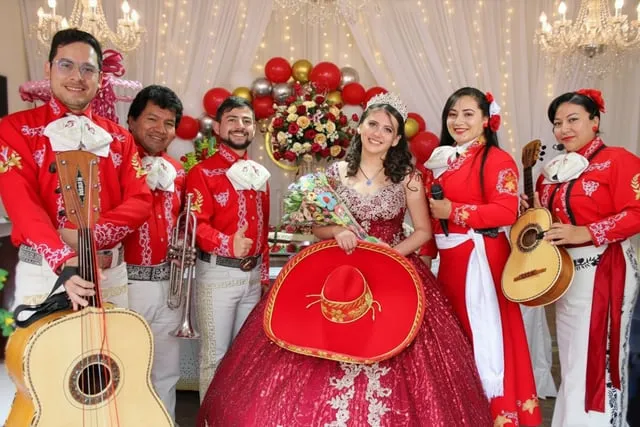 Mariachis en serenata Engativá Bogotá